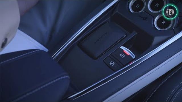 ELEKTRISCHE PARKBREMSE UND FUNKTION AUTO HOLD